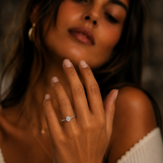 Solitaire diamant naturel ovale 0,50 Carat serti perlé or blanc Alba